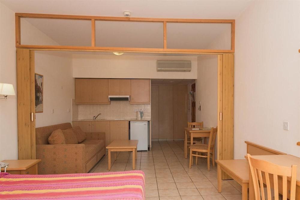 Feriested Tsokkos Paradise Village 4*